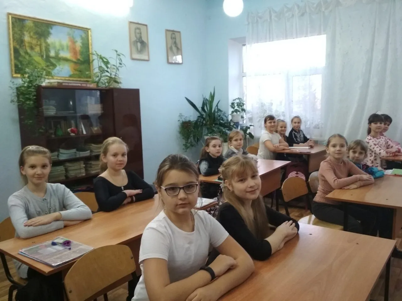 ЛЕЙСЯ ПЕСНЯ БОЕВАЯ