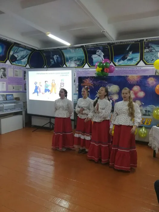 завалинка фото девочки.jpg